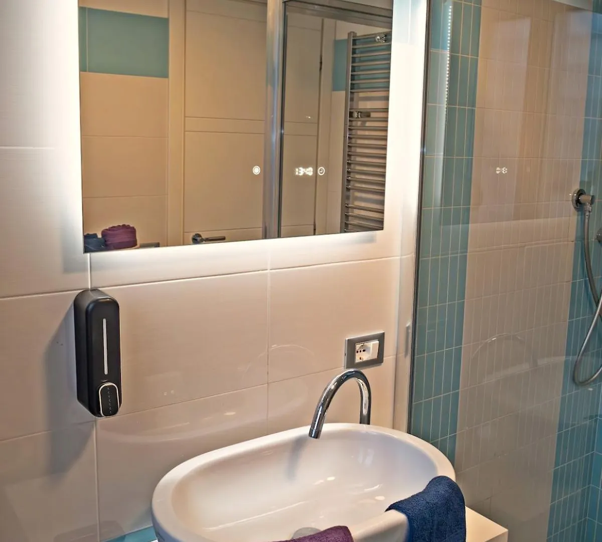 Wood Apartment - Rome Battistini